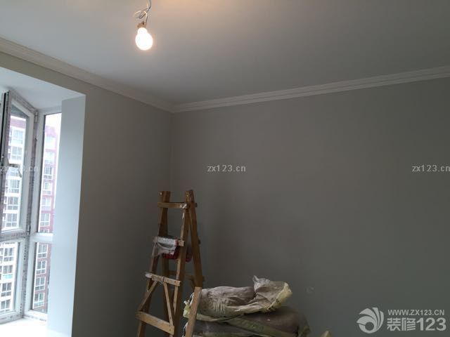 墙上的颜色也还可以，比较满意！