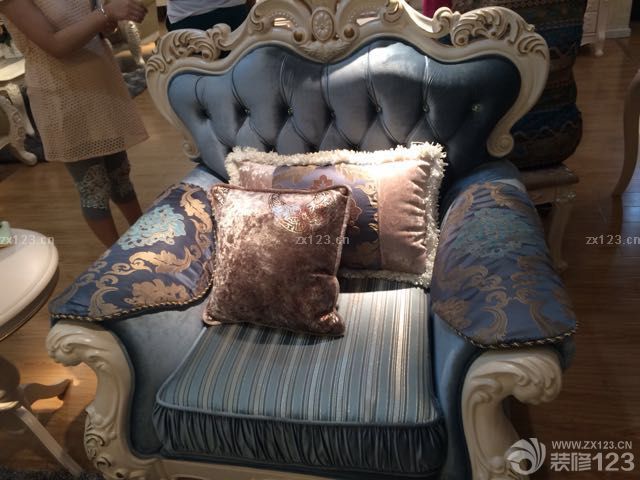 去选的家具，四万1！便宜到没盆友。如果换到其他地方买，没有10万买不到！呼唤～物流找的公公朋友，全免。