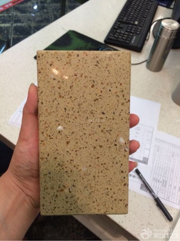 定好欧派的橱柜13800，买好水槽、方太的抽油烟机、灶具、蒸箱11000…附赠厨房效果图一张！