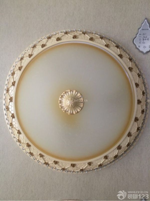 灯具到场，名字叫皇多玛～额！图一、二：主卧次卧；图三、四：书房，麻将房；图五：阳台；图六：进门灯！