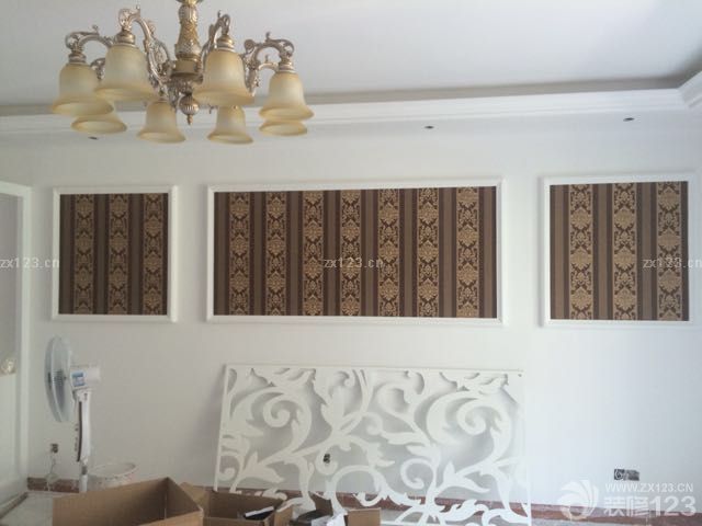 今天墙纸贴完，客厅餐厅灯具装完，欧式感立现有木有明天继续装灯。