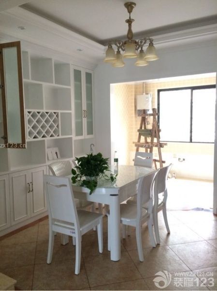 家具终于从广州拖回来了，物流老板是公公的朋友，送了两床垫，基本上啥都不缺啦。安装师傅花了一天时间把家具都拼接好，整体效果瞬间出来了。给大家看看