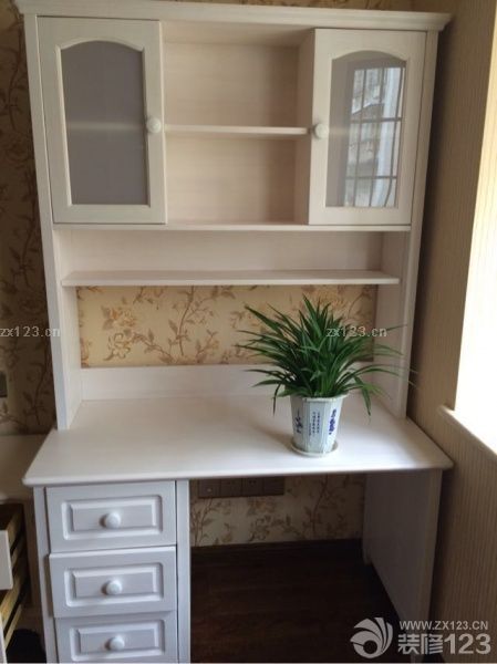 家具终于从广州拖回来了，物流老板是公公的朋友，送了两床垫，基本上啥都不缺啦。安装师傅花了一天时间把家具都拼接好，整体效果瞬间出来了。给大家看看