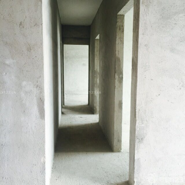 6月6号星期六早上10:00轩怡装修师傅来我新房子开始了第一锤！真的很兴奋！终于有了自己的小窝了！