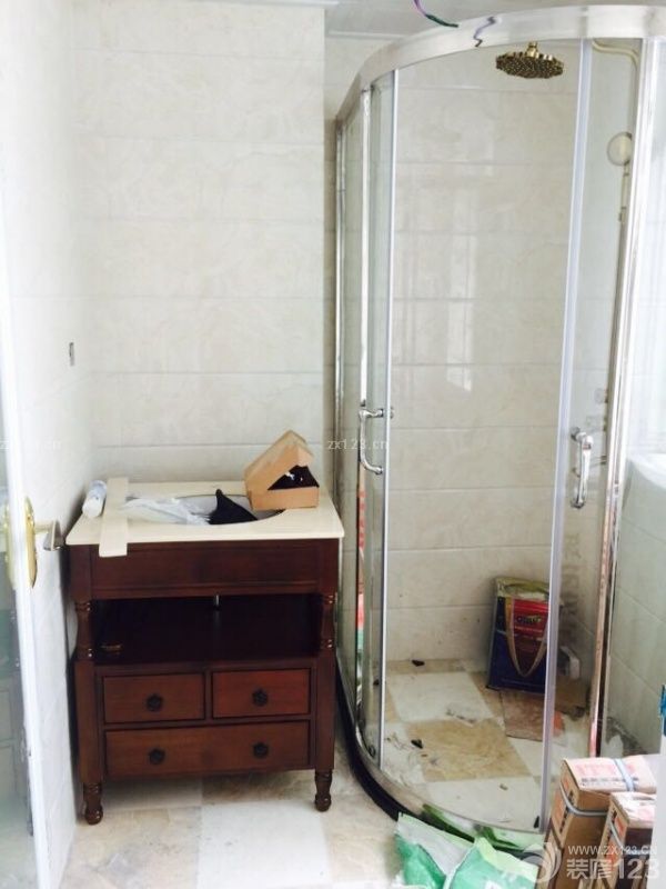 至今为止已经到装门的地步了！感觉进度比我们想象的要快一些。