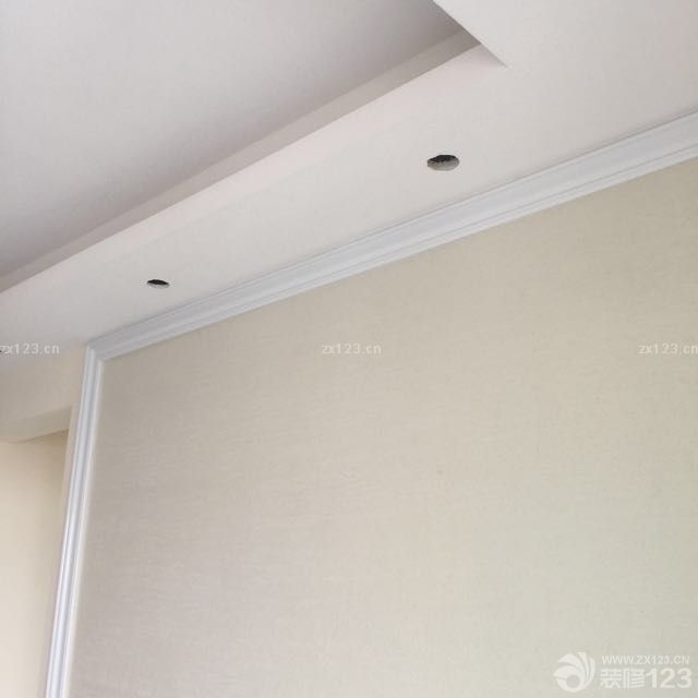 硅藻泥完工咯！还不错。我们毕竟第一次装修，能装这样也是很不错的了。