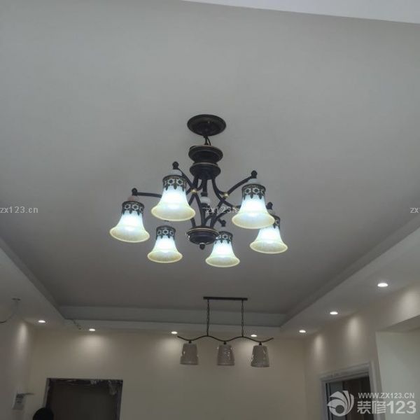 看看吧，在市场上选了好多次的结果，不是很满意，但却是最实惠的了。