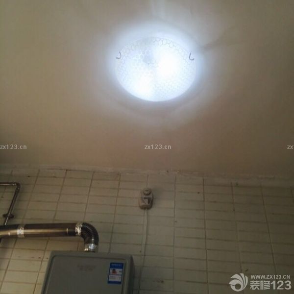 看看吧，在市场上选了好多次的结果，不是很满意，但却是最实惠的了。