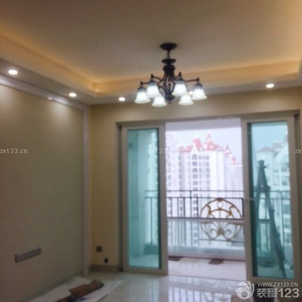 今天装橱柜打扫了一下！感觉还不错。