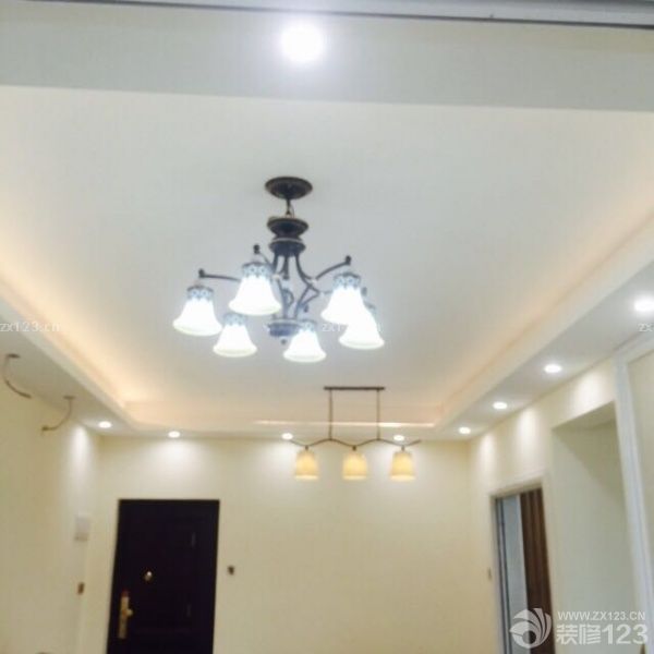 今天装橱柜打扫了一下！感觉还不错。