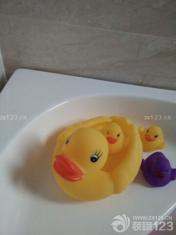 感谢大家，都辛苦啦。新家的装修总算在我们的努力下完工了，婚礼也将如期举行。简直就是双喜临门啊！整个装修都还蛮顺利的。感谢装修时为我们付出辛苦汗水的装修师傅们。