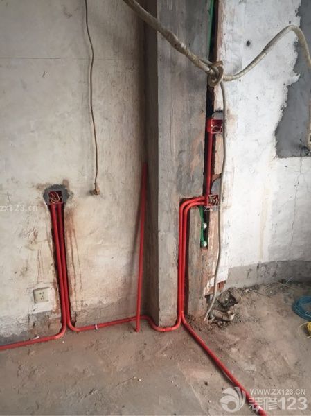 水电工程排线，感觉水电部分都还是蛮不错的，只是自己好像真的不太会。