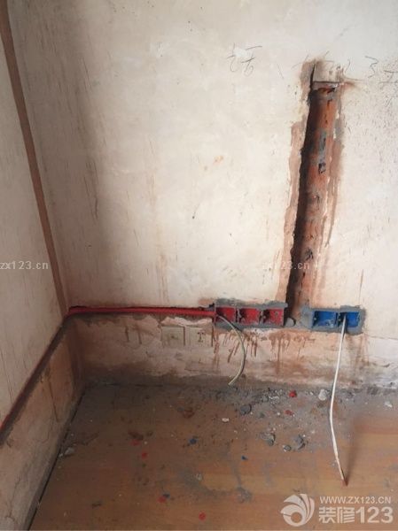 水电工程排线，感觉水电部分都还是蛮不错的，只是自己好像真的不太会。