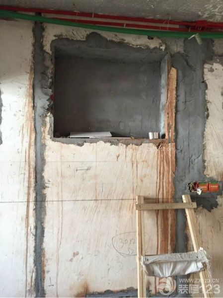 木工开始～吊顶架子已搭建完成～