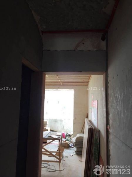 木工开始～吊顶架子已搭建完成～