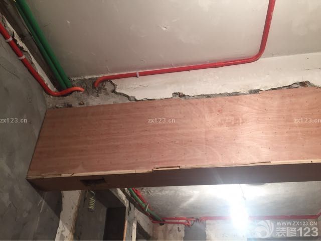 瓷砖与地砖都选好了，我的鞋柜也快完成啦。