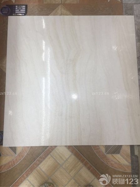 瓷砖与地砖都选好了，我的鞋柜也快完成啦。