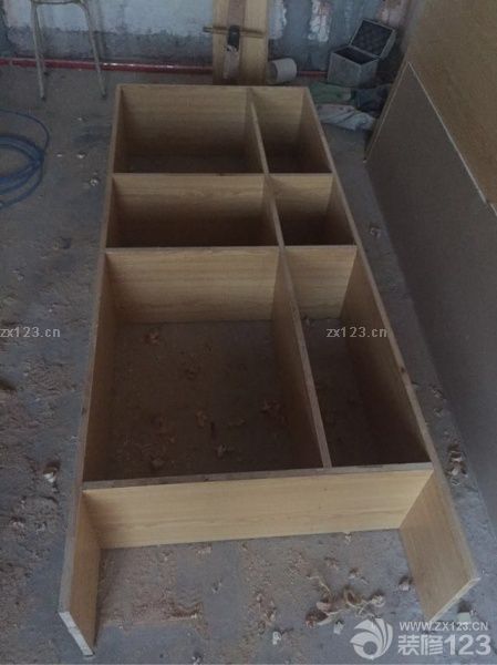 瓷砖与地砖都选好了，我的鞋柜也快完成啦。