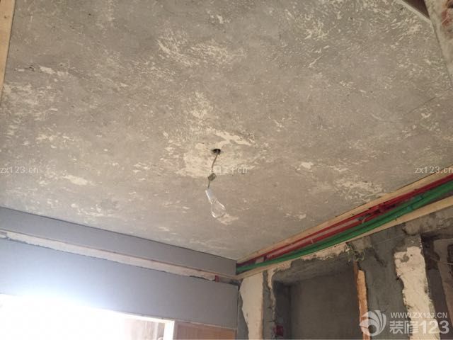 今天开始做客厅的吊顶啦。