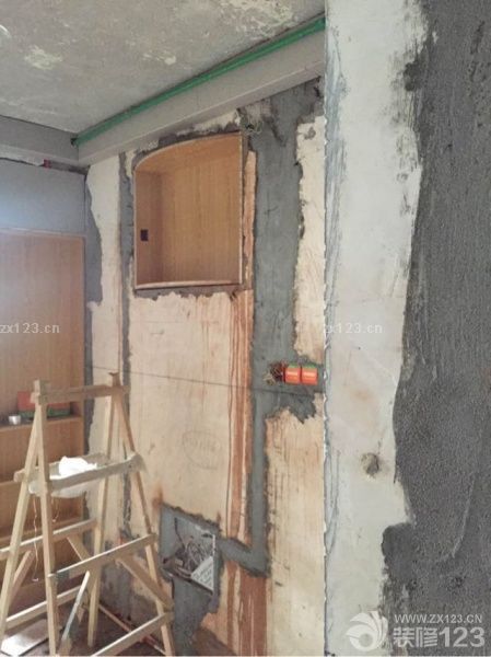 阳台柜与佛龛～还是蛮不错的。