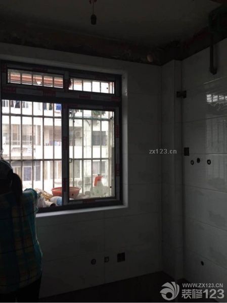 木工即将完成，瓷砖也快好了～么么哒～