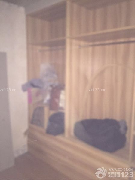 磕磕碰碰一路过来，总算瓷砖都快贴完了，明天就可以贴地砖啦！