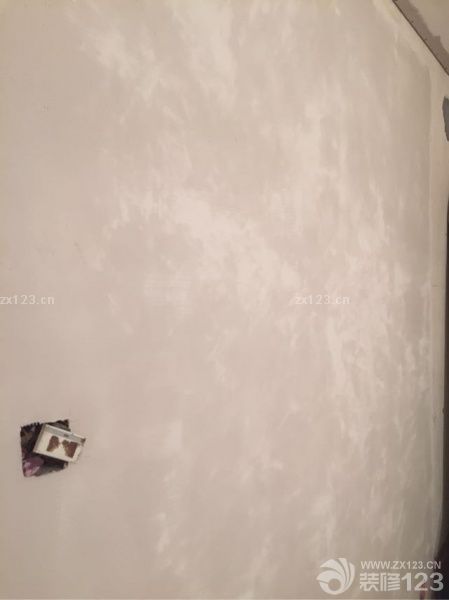 今天把热水器安装完毕，墙面也上了网～整个装修也就快结束咯。