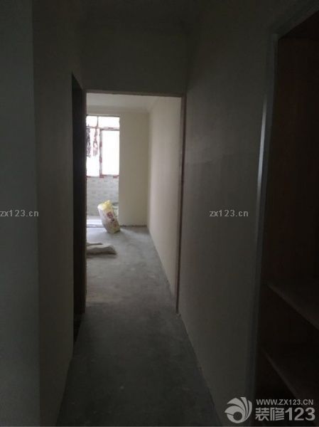 基本快完工了哟～是不是觉得油漆之后看起来就漂亮多了啊！