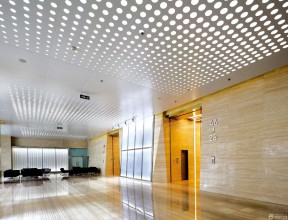 商场走廊吊顶装修效果图 铝扣板吊顶