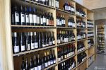 烟酒超市装饰酒柜装修效果图片