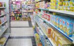 孕婴店室内货架装修实景图 