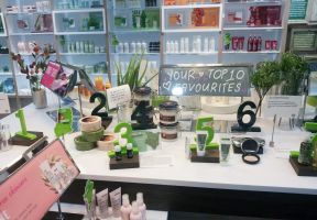 化妆品店装修图 室内装修