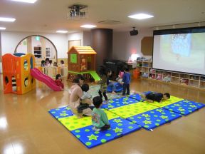 豪华幼儿园装修 幼儿园滑梯