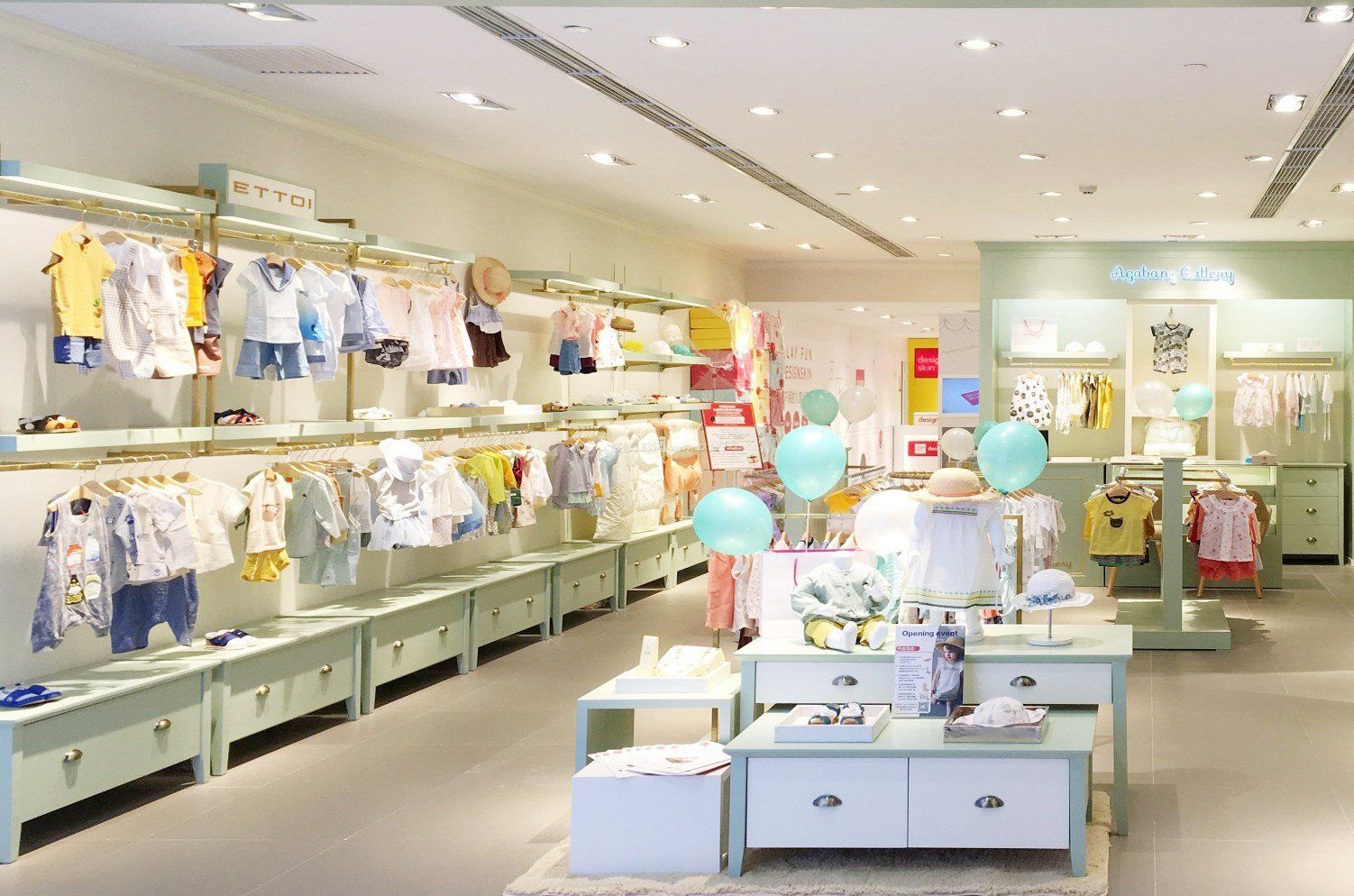 服装店童装店面装修效果图大全