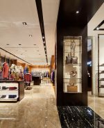 深圳300平男士服装店室内灯光设计装修图片