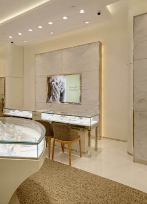 东莞珠宝店面装修设计实景图
