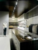 成都服装店木吊顶装修设计赏析