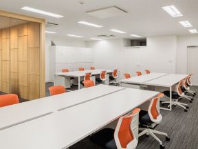 成都公司办公室开放式办公区装修图