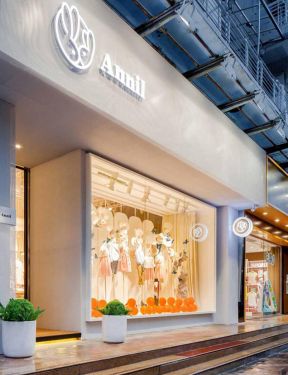童装店门面装修 童装店橱窗图片