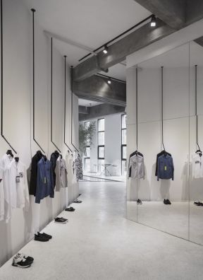 广州服装店面简约风格装修设计图