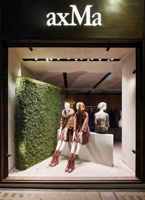 服装店橱窗装修 服装店橱窗装饰图