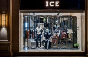 男装店橱窗装潢设计效果图片
