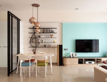 温馨小户型客厅电视墙装修设计效果图片2023