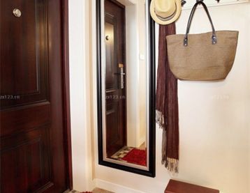入门玄关穿衣镜装修效果图