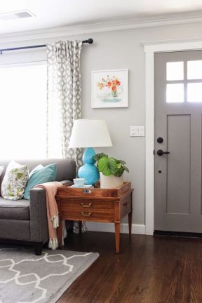 现代简约家具 白色门框装修效果图片