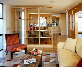 客厅与餐厅隔断墙