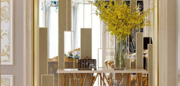 进门玄关条案装修设计效果图