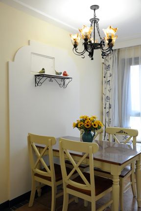 2020地中海风格餐厅吊灯图片 2020地中海风格餐厅餐桌图片