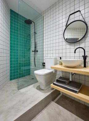  2020简欧风格卫生间装修效果图 卫生间玻璃隔断效果图