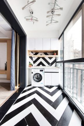 晾衣架装修效果图 阳台地砖装修效果图 